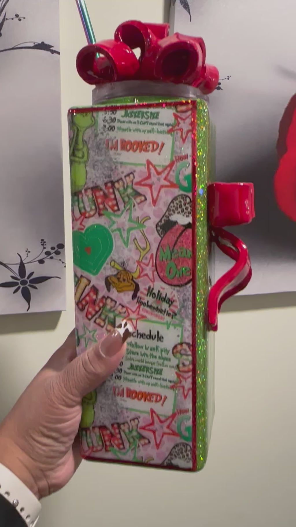 “Grinch’s Holiday Glee: A Sparkling 3D Christmas Tumblr”